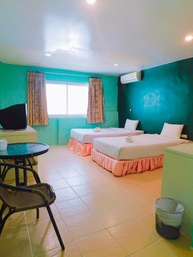 Be Fine Guesthouse Phuket Esterno foto