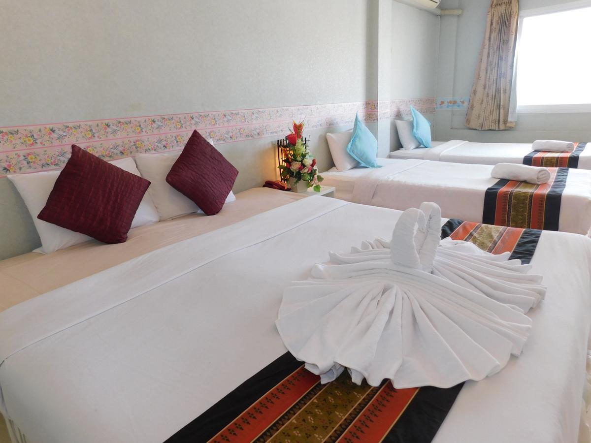 Be Fine Guesthouse Phuket Esterno foto