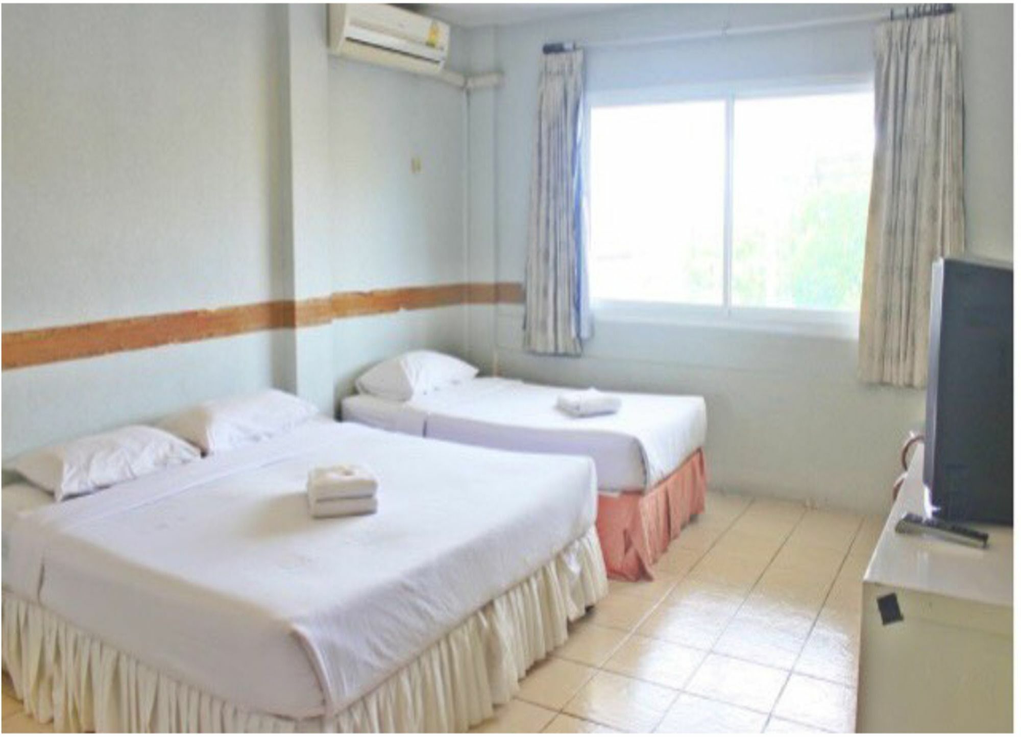 Be Fine Guesthouse Phuket Esterno foto